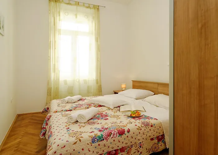 Eliana Apartamento *